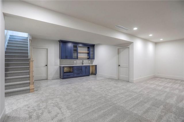 9301 SW Leviathan Court, Lee's Summit, MO 64064