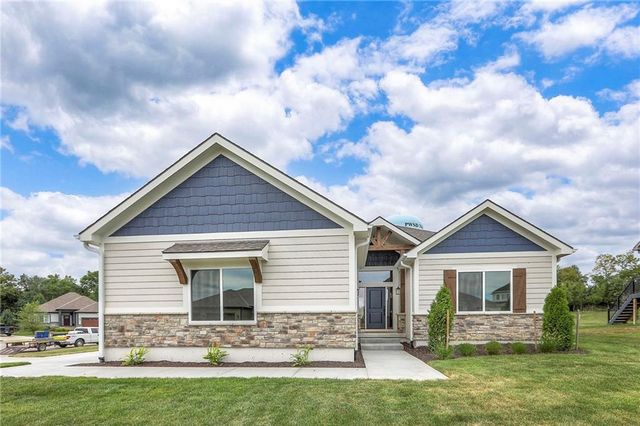 9301 SW Leviathan Court, Lee's Summit, MO 64064