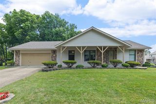 607 Sparrow Court, Troy, IL 62294