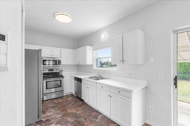 7306 Deer Track Drive, Ypsilanti, MI 48197