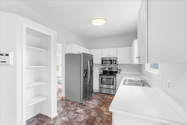 7306 Deer Track Drive, Ypsilanti, MI 48197