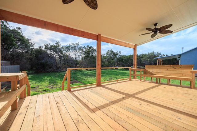 5 Quiet Meadow CIR, Wimberley, TX 78676