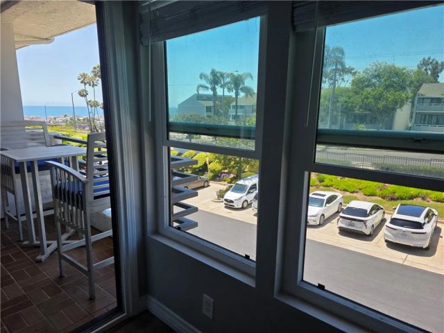 220 Nice 215, Newport Beach, CA 92663