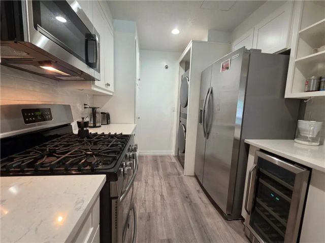 220 Nice 215, Newport Beach, CA 92663
