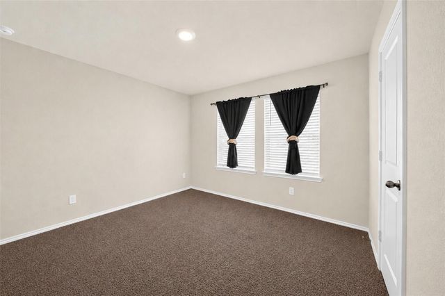 216 Rockbridge Drive, Huntsville, TX 77340