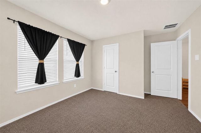 216 Rockbridge Drive, Huntsville, TX 77340