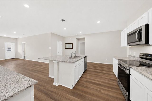 216 Rockbridge Drive, Huntsville, TX 77340