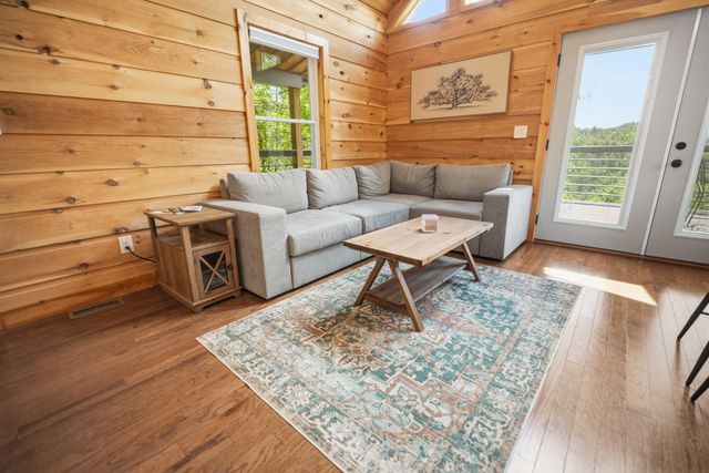 711 Worley Hill Top Road, Stearns, KY 42647