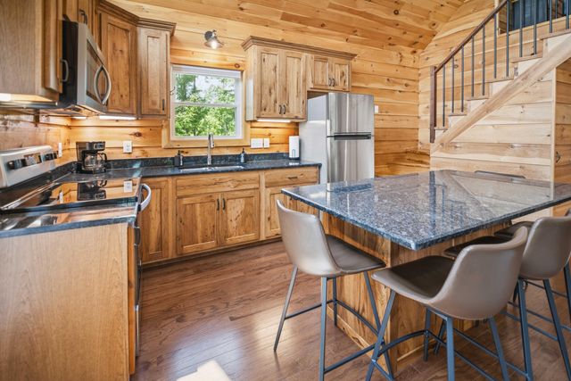 711 Worley Hill Top Road, Stearns, KY 42647