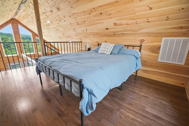 711 Worley Hill Top Road, Stearns, KY 42647