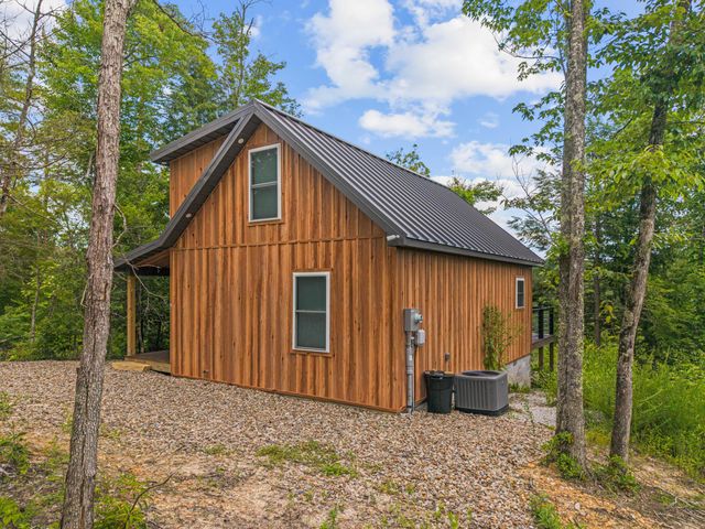 711 Worley Hill Top Road, Stearns, KY 42647