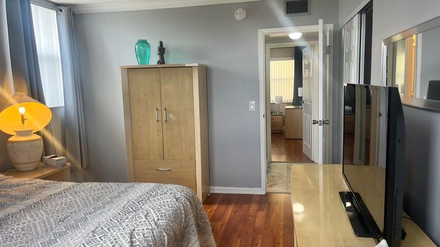 2871 Somerset Drive 414, Lauderdale Lakes, FL 33311