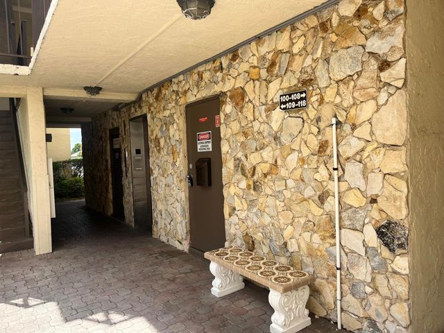 2871 Somerset Drive 414, Lauderdale Lakes, FL 33311