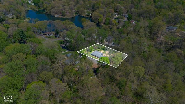 8515 N Briarwood Lake South Court, Monrovia, IN 46157