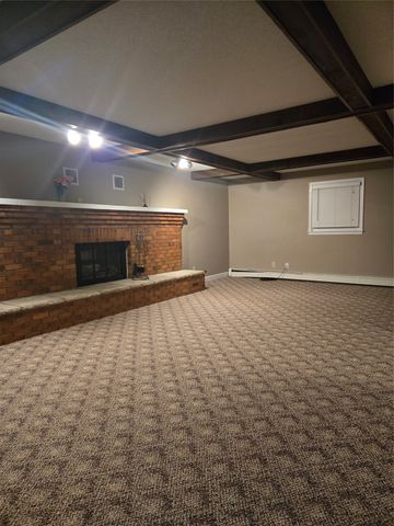 110 Bicentennial Court, Webster City, IA 50595