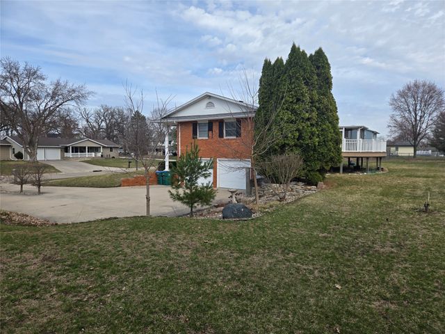 110 Bicentennial Court, Webster City, IA 50595