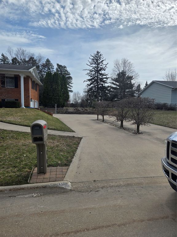 110 Bicentennial Court, Webster City, IA 50595