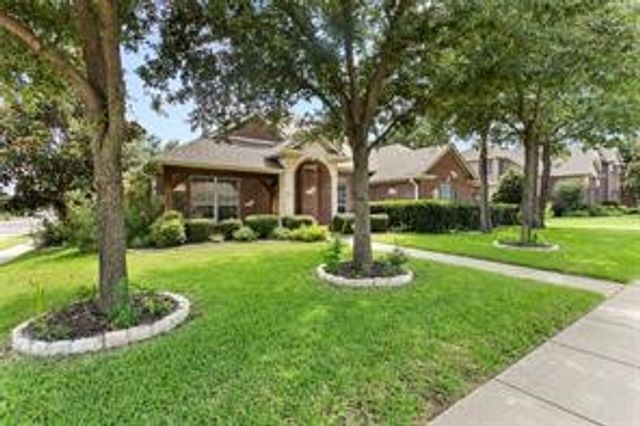 5624 English Oak Drive, Fort Worth, TX 76244