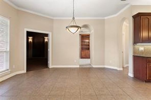 5624 English Oak Drive, Fort Worth, TX 76244