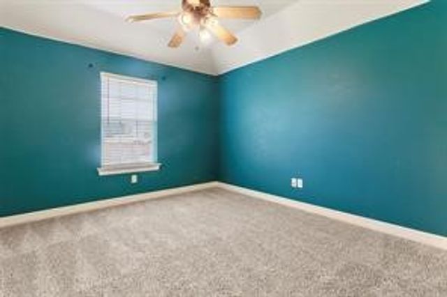 5624 English Oak Drive, Fort Worth, TX 76244