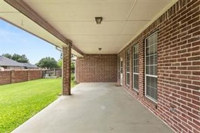 5624 English Oak Drive, Fort Worth, TX 76244