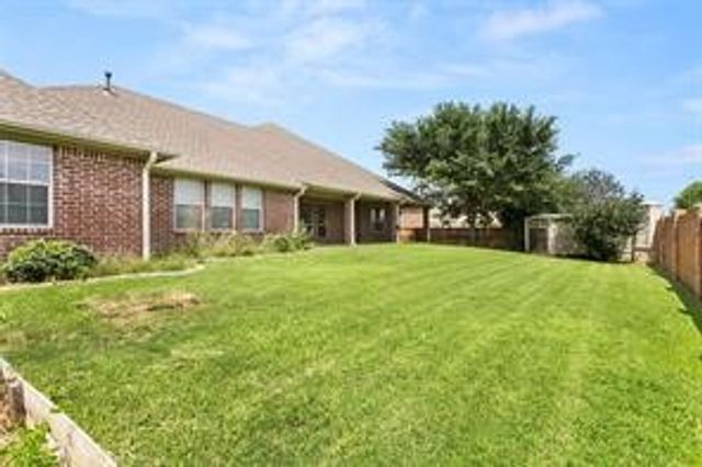 5624 English Oak Drive, Fort Worth, TX 76244