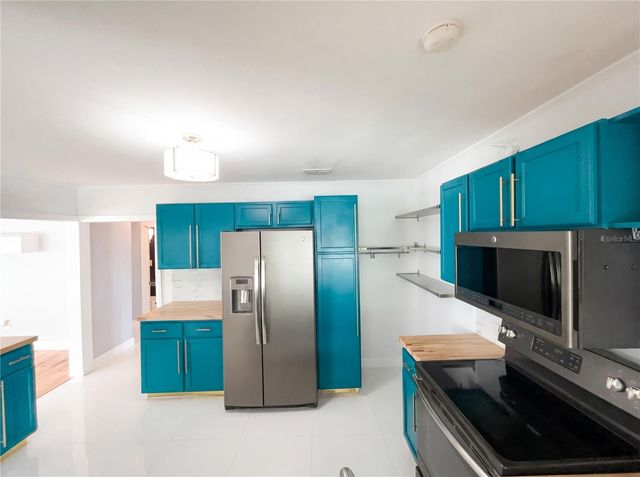 302 E DRURY AVENUE, Kissimmee, FL 34744