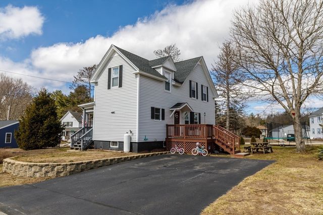 17 Cherry Street, Templeton, MA 01436