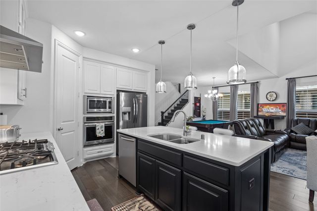 1330 Viridian Park Lane, Arlington, TX 76005