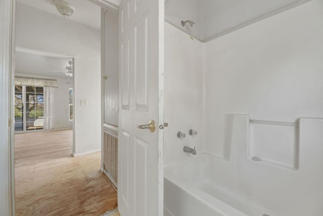 171 Mustang DR, Paige, TX 78659