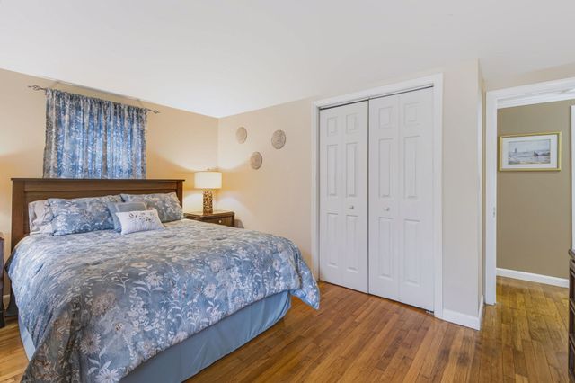 3 Jupiter Ln, Yarmouth, MA 02664