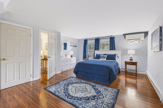 3 Jupiter Ln, Yarmouth, MA 02664