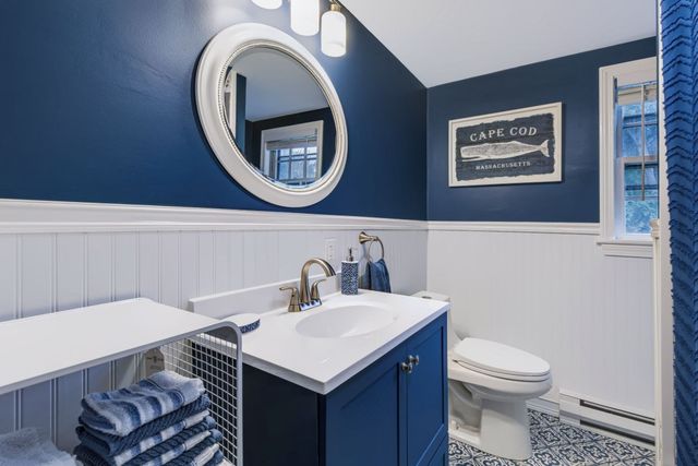 3 Jupiter Ln, Yarmouth, MA 02664