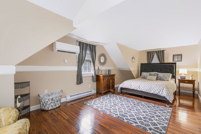 3 Jupiter Ln, Yarmouth, MA 02664