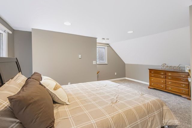 3 Jupiter Ln, Yarmouth, MA 02664