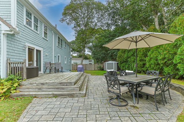 3 Jupiter Ln, Yarmouth, MA 02664