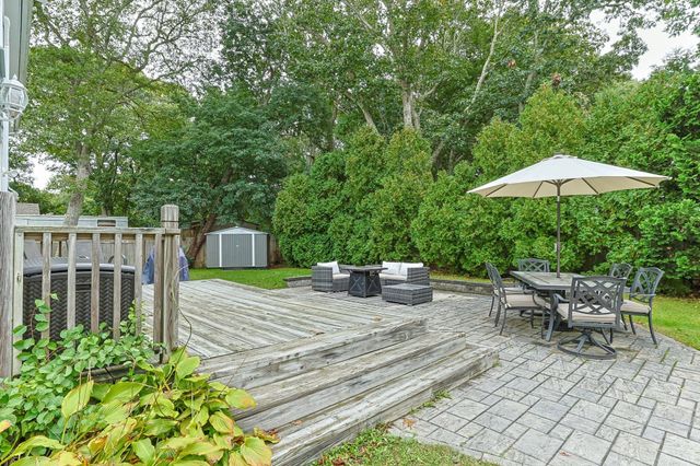 3 Jupiter Ln, Yarmouth, MA 02664