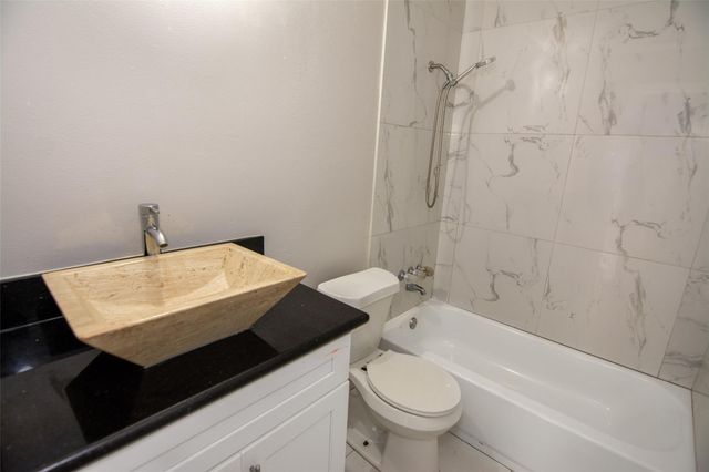 1661 Northwood Street 1661, Houston, TX 77009