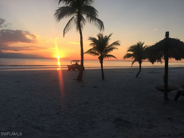 130 Mid Island DR, Fort Myers Beach, FL 33931