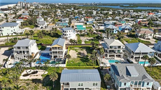 130 Mid Island DR, Fort Myers Beach, FL 33931