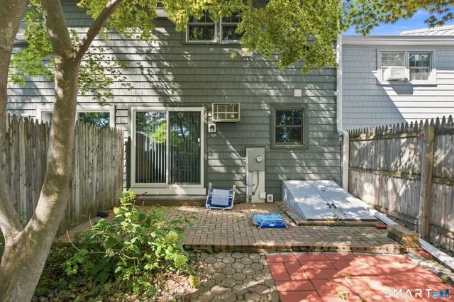 12 Towne House Lane 12, Wethersfield, CT 06109