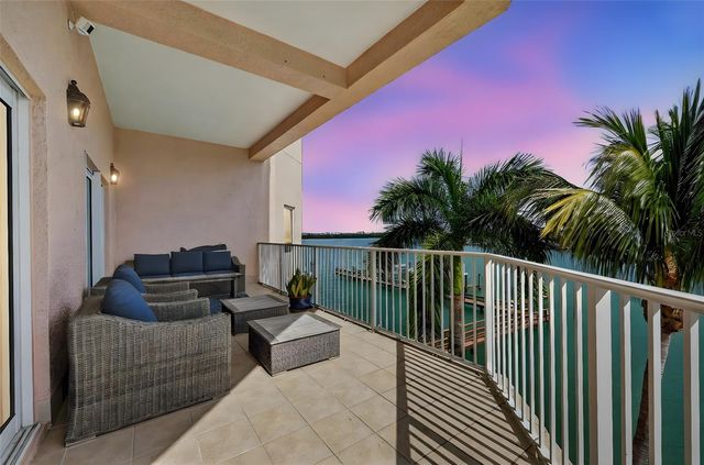 205 BRIGHTWATER DRIVE 202, Clearwater Beach, FL 33767