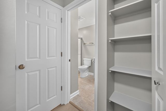 718 Rodenburg Road 206, Roselle, IL 60172