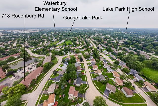 718 Rodenburg Road 206, Roselle, IL 60172