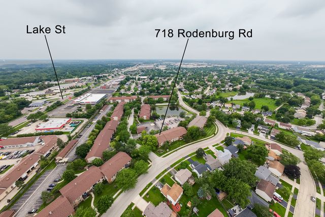 718 Rodenburg Road 206, Roselle, IL 60172