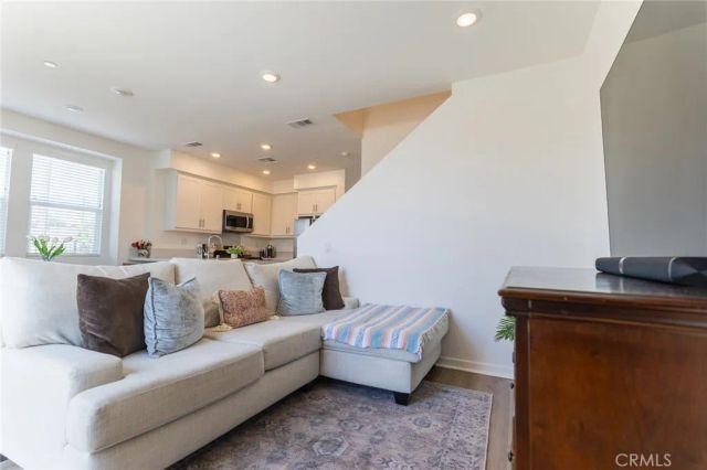1362 Anise, Upland, CA 91786