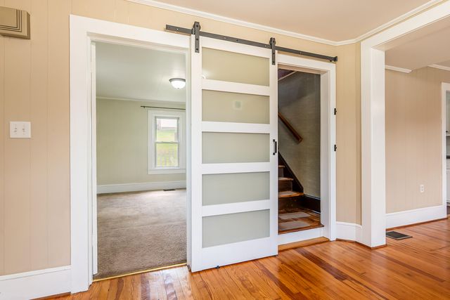 405 Miller ST, Christiansburg, VA 24073