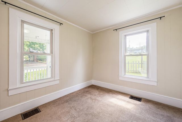 405 Miller ST, Christiansburg, VA 24073