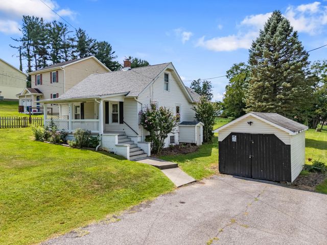 405 Miller ST, Christiansburg, VA 24073