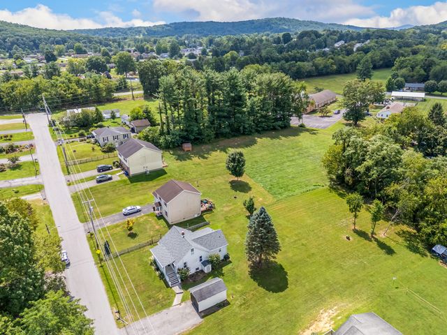 405 Miller ST, Christiansburg, VA 24073